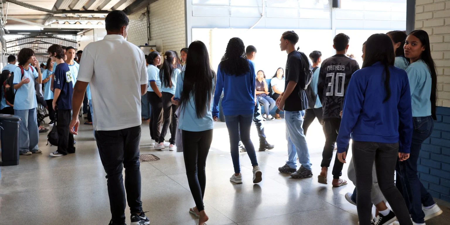 Pé-de-Meia: Sétima Parcela Começa a Ser Paga para Estudantes do Ensino Médio