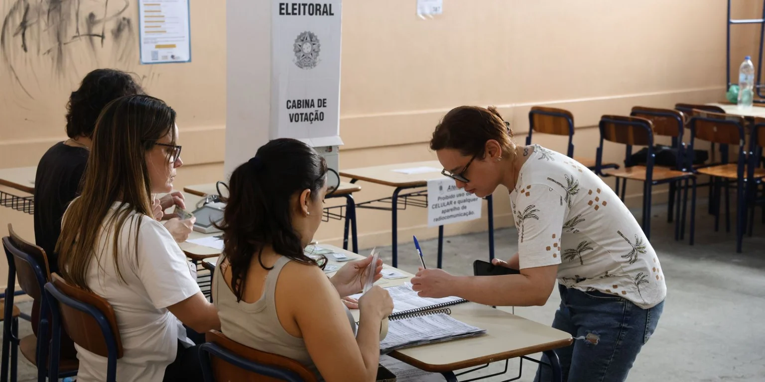 Abstenção de 22,5% marca votação em São Paulo no primeiro turno das Eleições Gerais de 2026