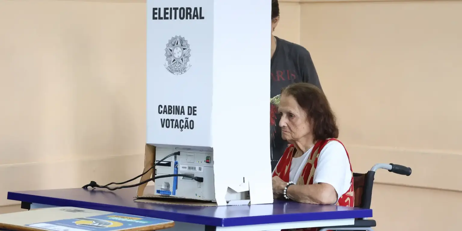TSE divulga mudanças em 4.352 locais de votação para o segundo turno das eleições