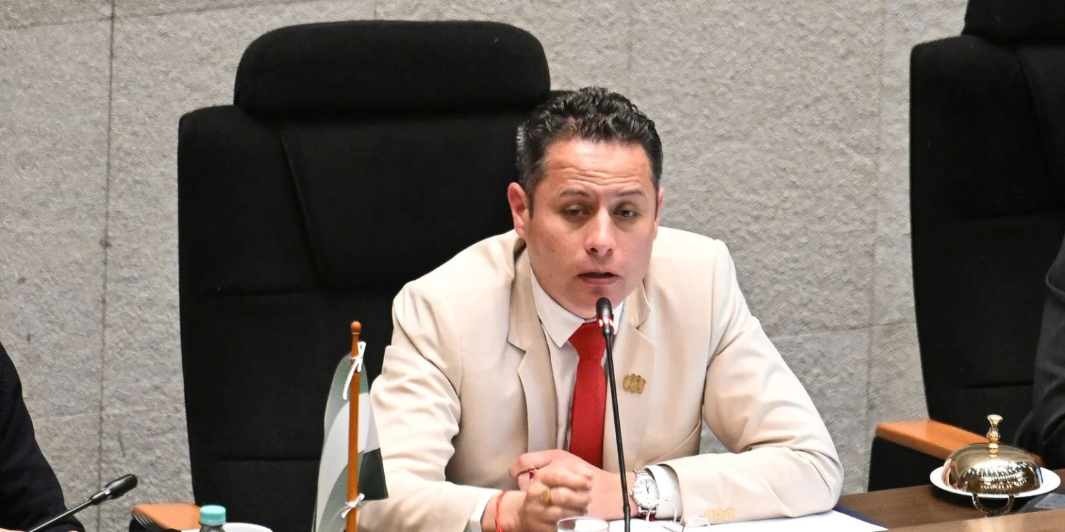 Vice-presidente boliviano acusa governo de Paz de esquema para prendê-lo