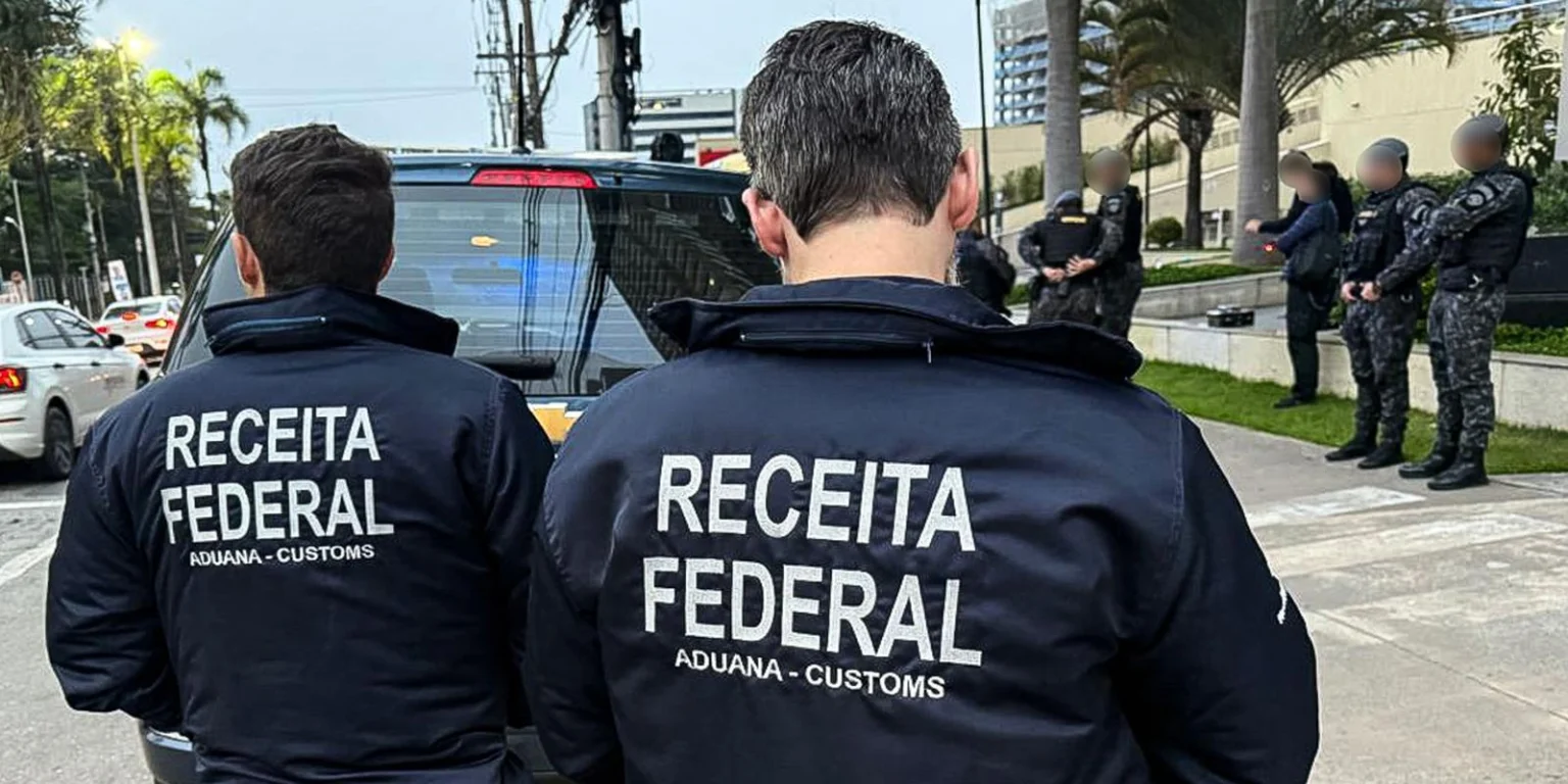Receita Federal apreende nove contêineres com produtos irregulares da China no Porto do Rio
