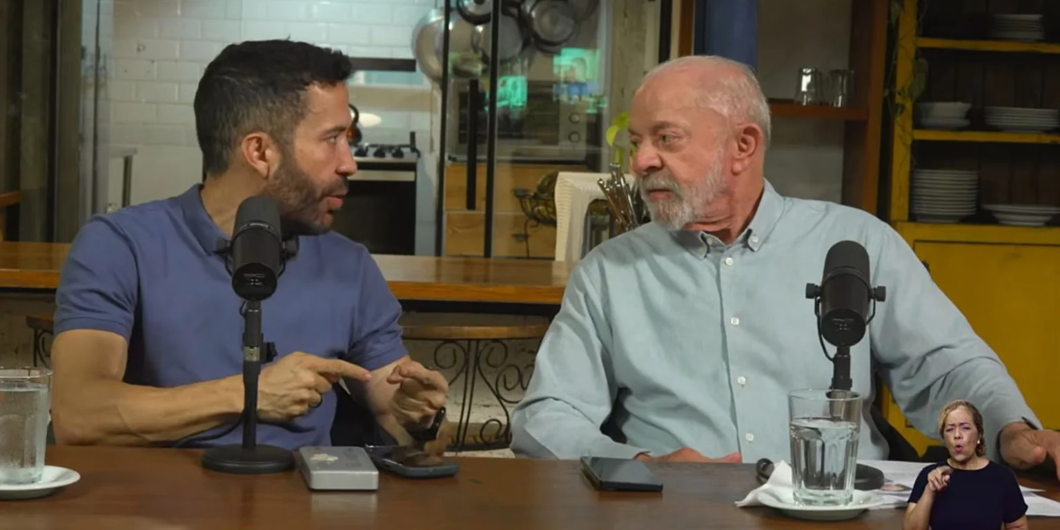 Lula incentiva idosos a comparecerem às urnas durante live do ‘exército’ de André Janones