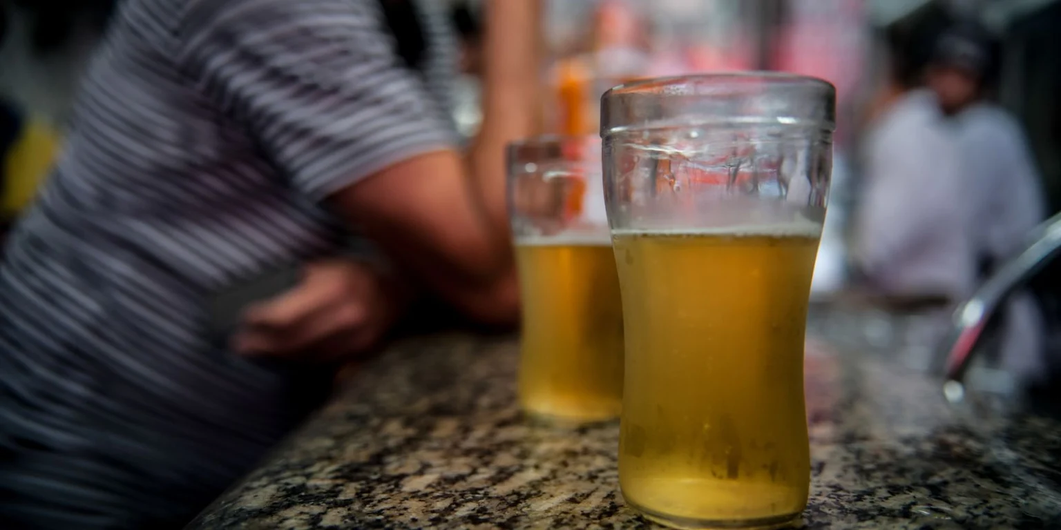 Lei Seca: Restrição à Venda de Bebidas Alcoólicas Ampliada em Ceará e Rondônia