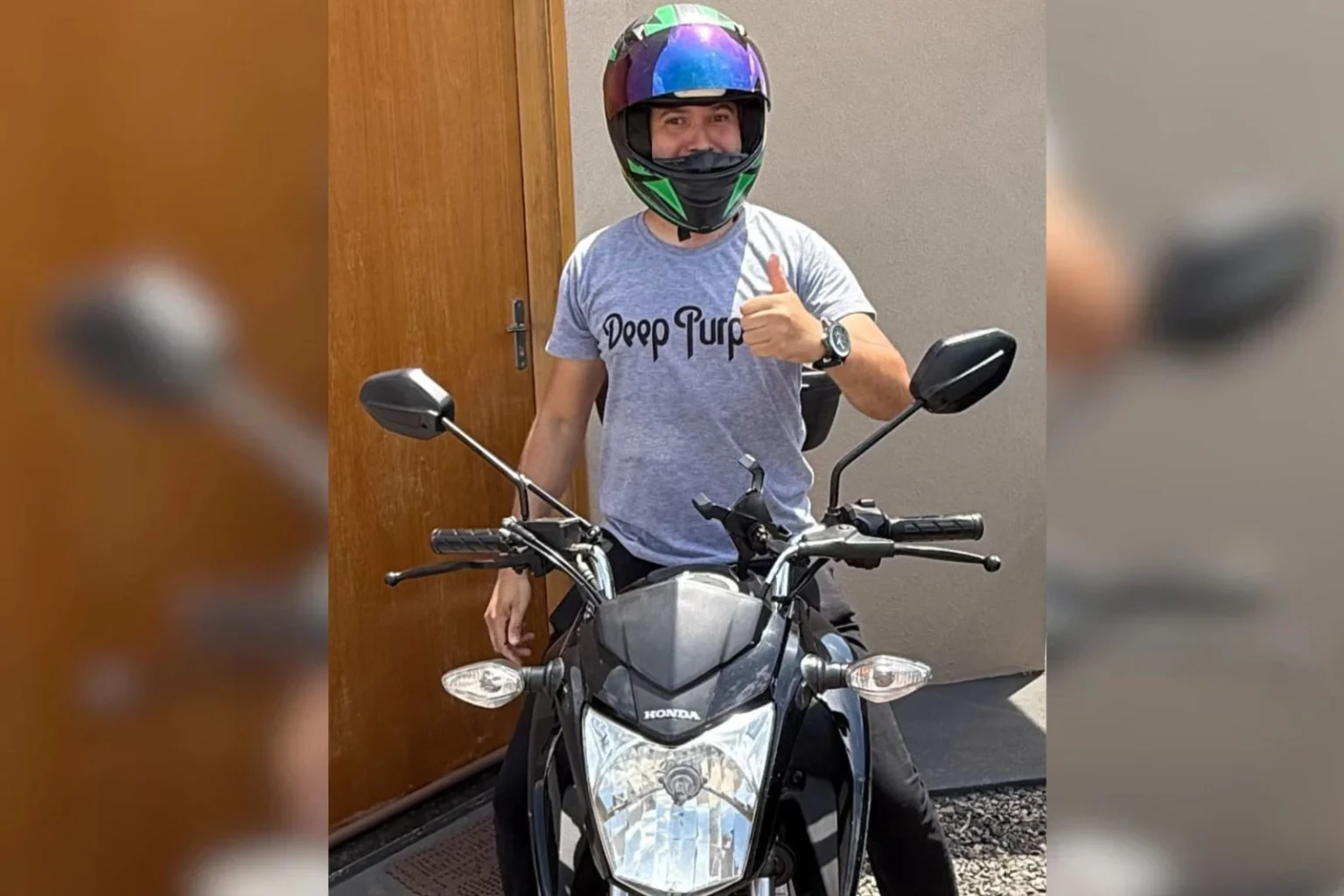 Radialista de Guapiaçu contesta multa por pilotar moto sem cinto de segurança em cidade desconhecida