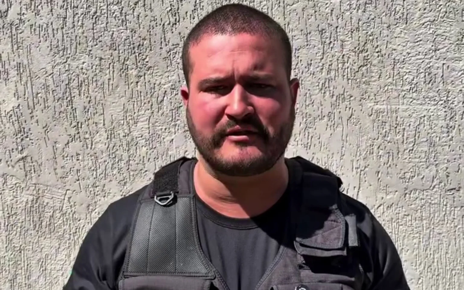 Influenciador digital vira réu por atuar como policial e intimidar flanelinhas em Ribeirão Preto