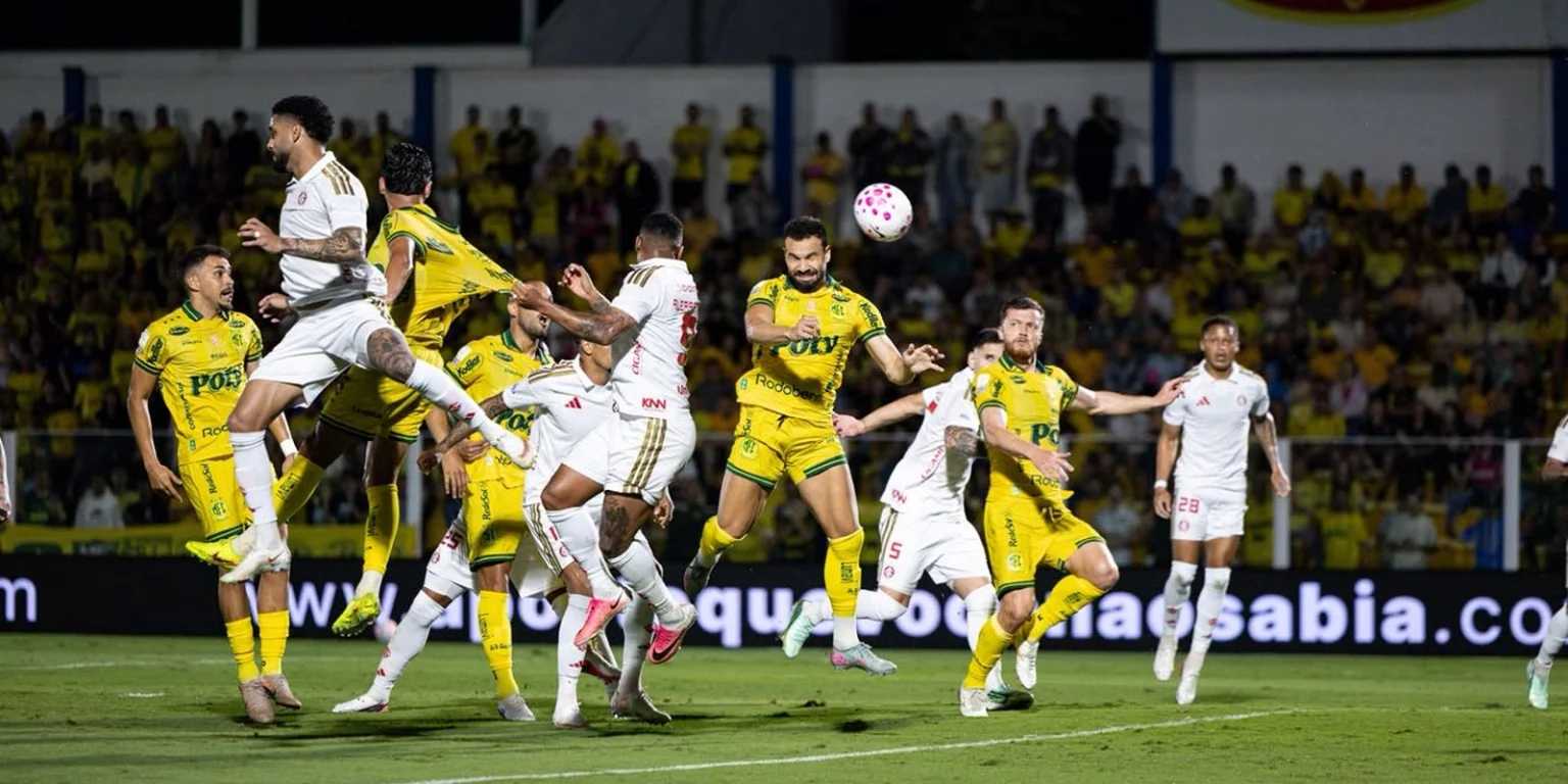 Mirassol vence Internacional e se distancia da zona de rebaixamento no Brasileirão