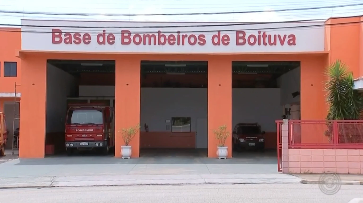 Bombeiros de Boituva resgatam bebê de um ano após afogamento