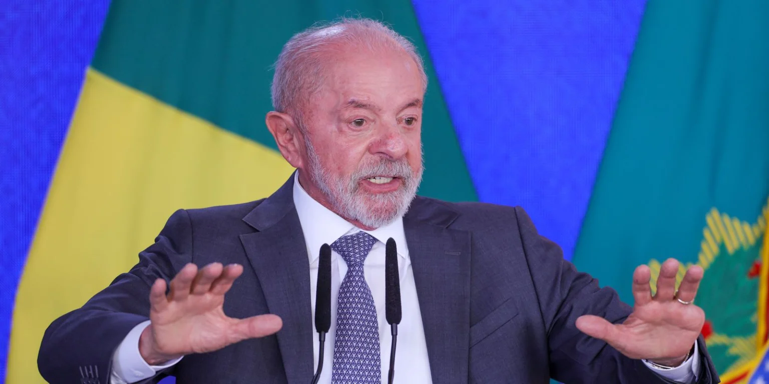 Lula defende redução da maioridade penal em casos de crimes hediondos e destaca avanços na economia brasileira