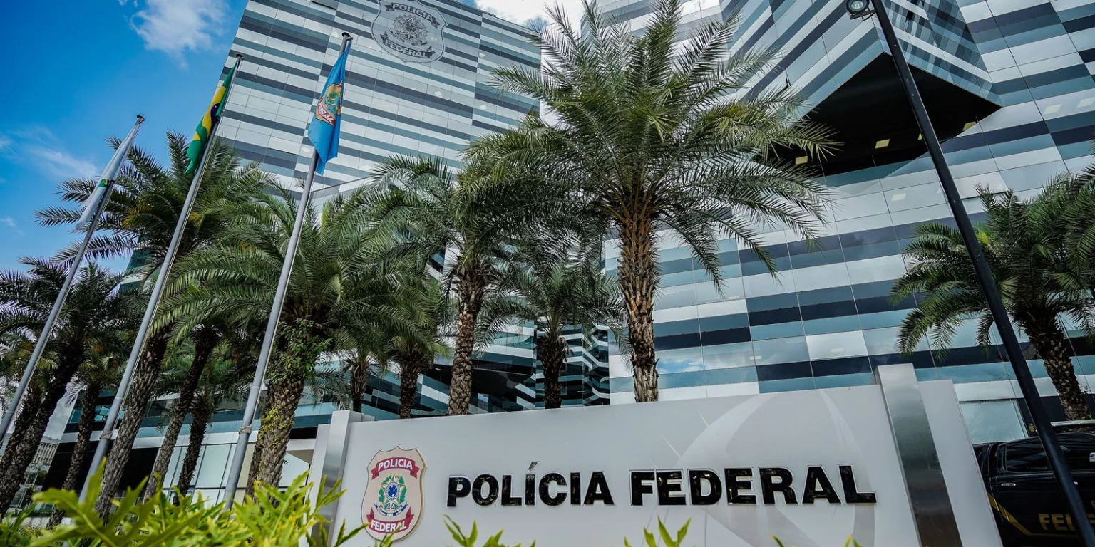 PF solicita prorrogação de inquérito sobre financiamento do polêmico filme Dark Horse