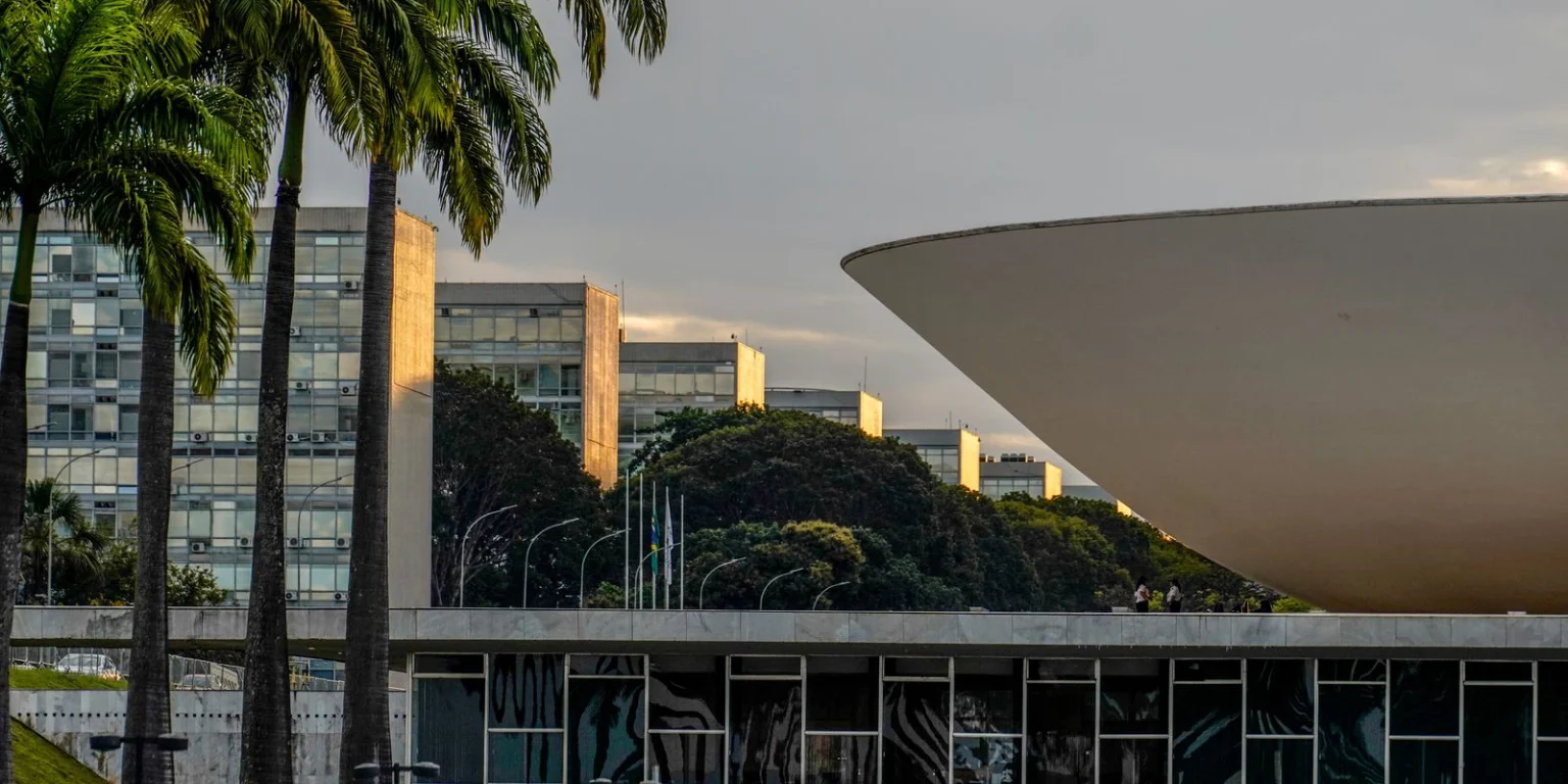 Nikolas Ferreira e Lucas Pavanato se destacam como os deputados mais votados do país
