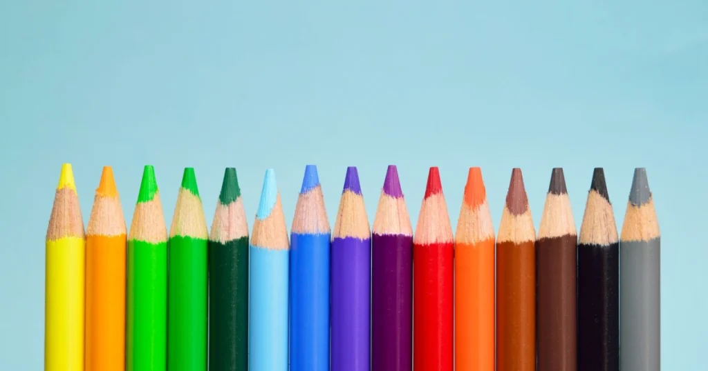 como usar cores ousadas na decoração sem errar