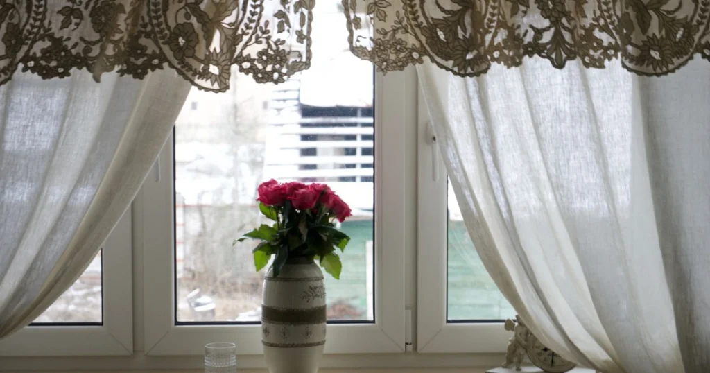 como escolher cortinas que combinam com a decoração